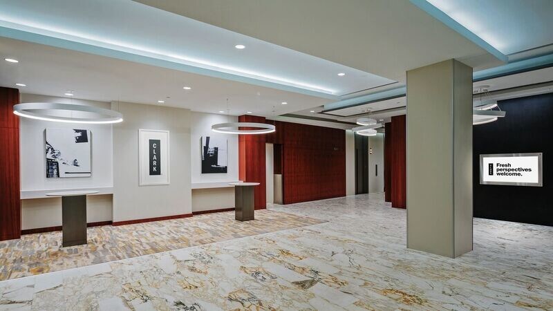 5100 Poplar Ave, Memphis, TN à louer - Photo intérieure - Image 2 de 24