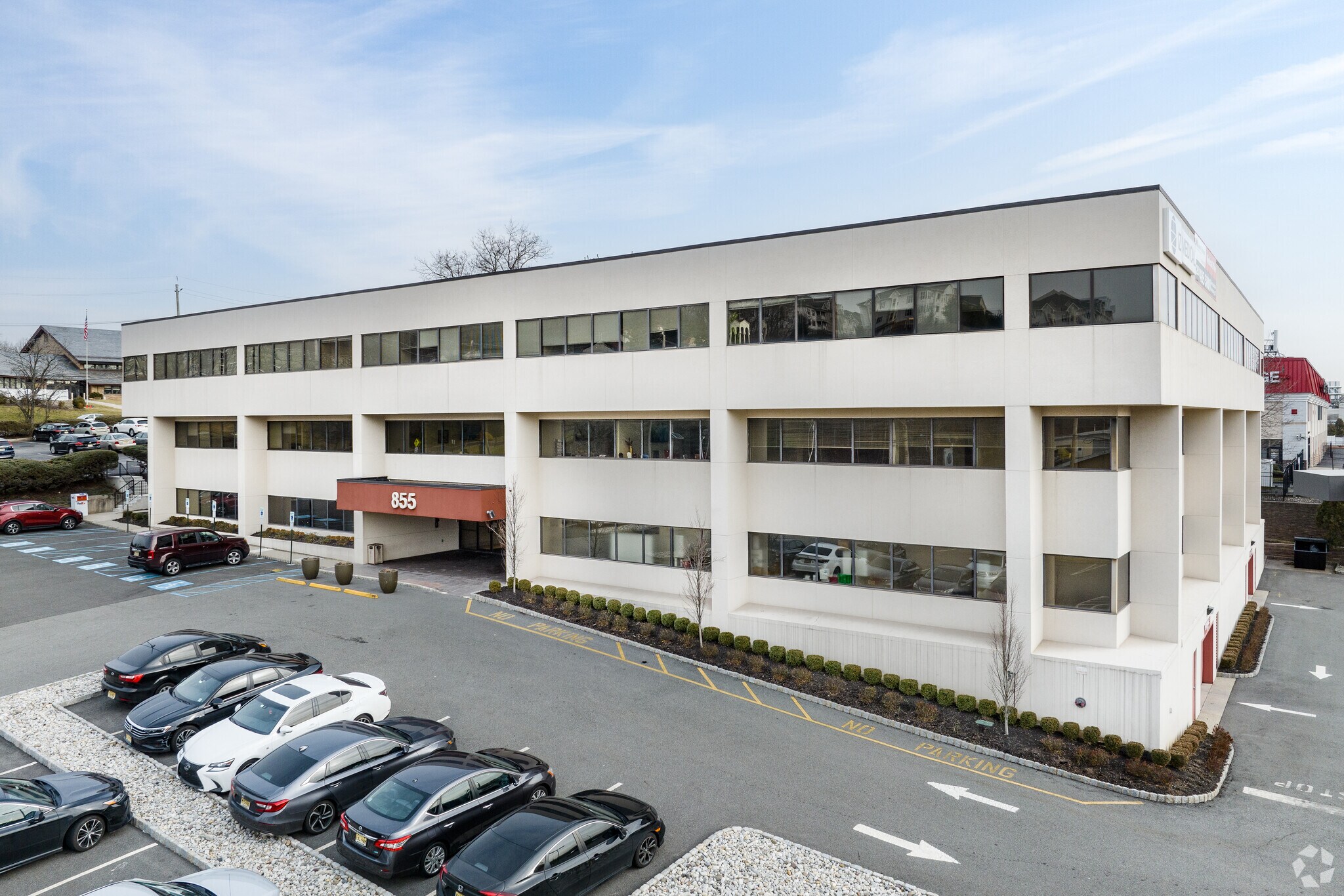 855 Valley Rd, Clifton, NJ à louer Photo du bâtiment- Image 1 de 24