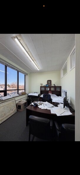 1033-1061 Bloomfield Ave, Clifton, NJ à louer - Photo du bâtiment - Image 3 de 24