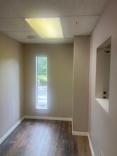 6449 38th Ave, Saint Petersburg, FL for lease Interior Photo- Image 2 of 18