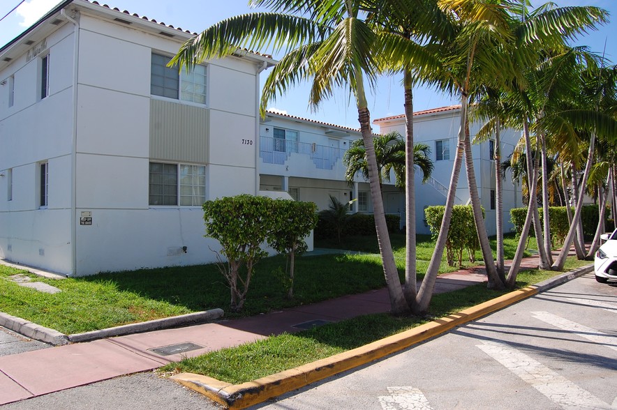 7130 Rue Versailles, Miami Beach, FL for sale - Building Photo - Image 1 of 1