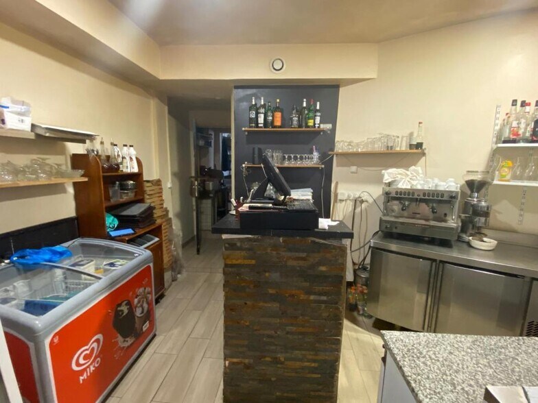 103 Rue Edouard Vaillant, Levallois-Perret for lease - Building Photo - Image 3 of 6