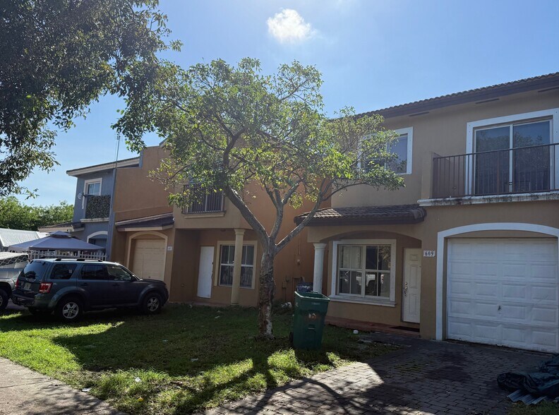 609 SW 10th St, Homestead, FL à vendre - Photo du bâtiment - Image 2 de 10