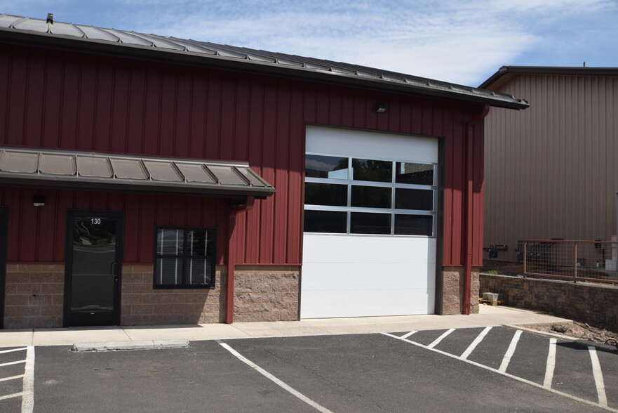 20700 Carmen Loop, Bend, OR for lease - Building Photo - Image 3 of 3