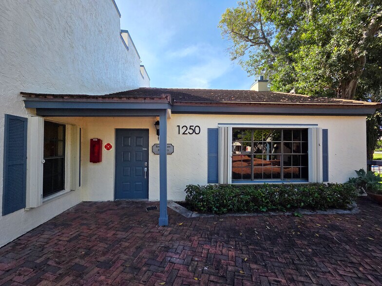 1250 S Federal Hwy, Boynton Beach, FL à louer - Photo du bâtiment - Image 2 de 4