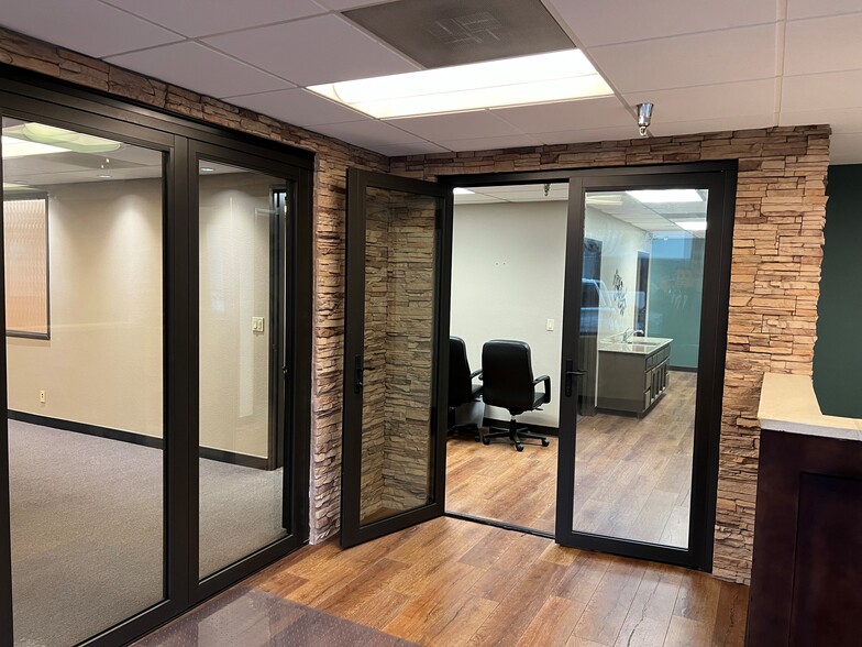 1320 N Hancock St, Anaheim, CA à louer - Photo intérieure - Image 3 de 12