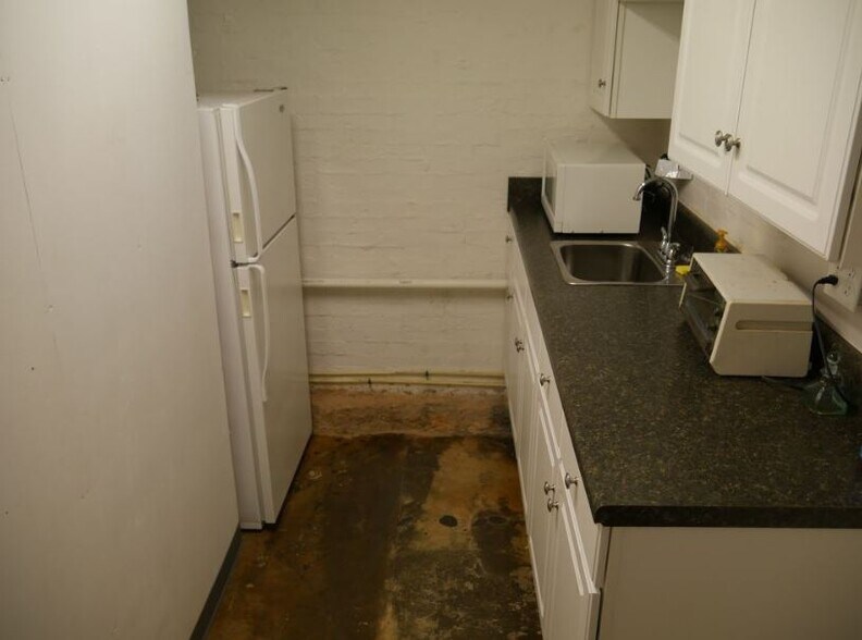 103 Barnes St, Carrollton, GA à louer - Photo intérieure - Image 3 de 5
