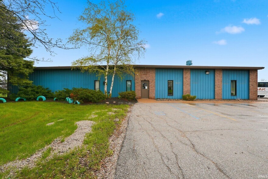 149 Green Dr, Avilla, IN à vendre - Photo du bâtiment - Image 2 de 10