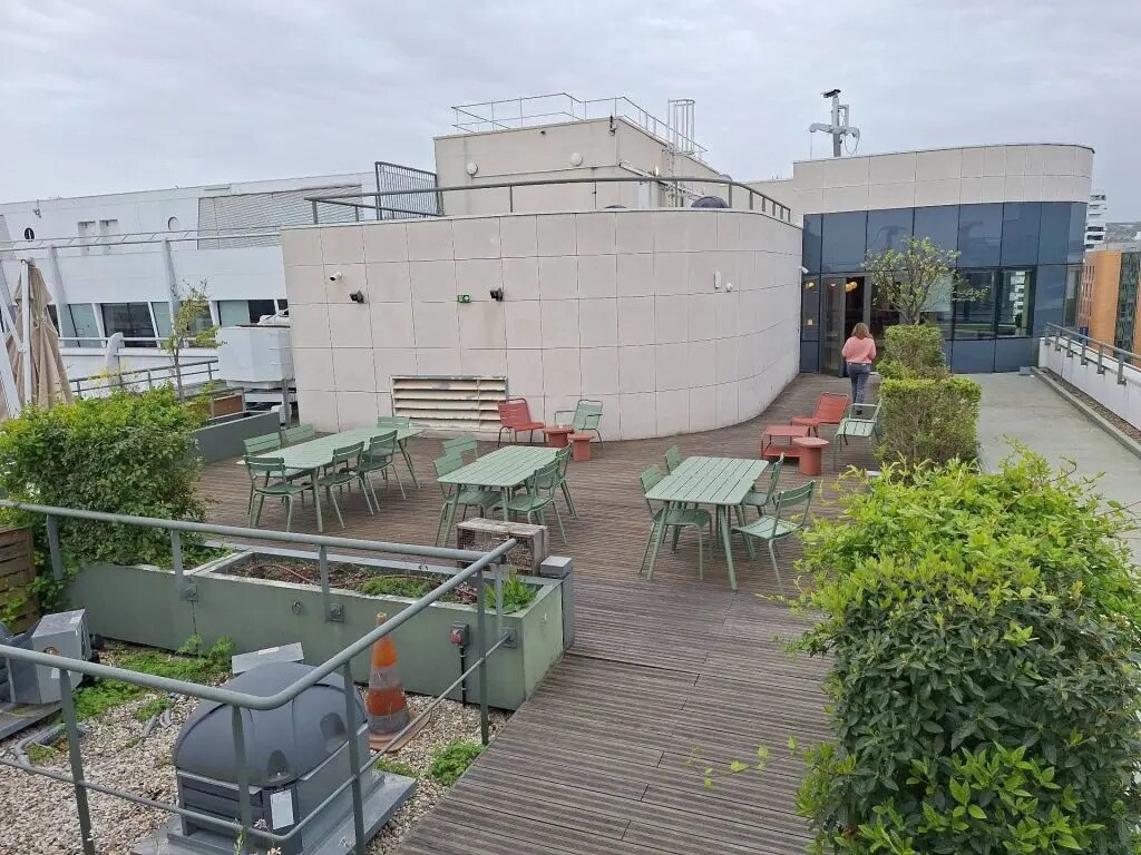 19-27 Rue Camille Desmoulins, Issy-les-Moulineaux à louer Photo du bâtiment- Image 1 de 9