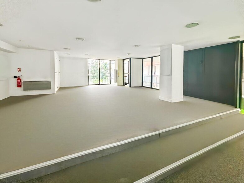 Bureau dans Paris à vendre - Photo du bâtiment - Image 3 de 9