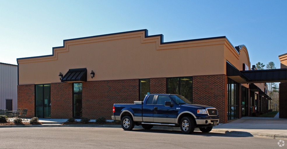 2473-2493 Wendell Blvd, Wendell, NC for lease - Building Photo - Image 2 of 19