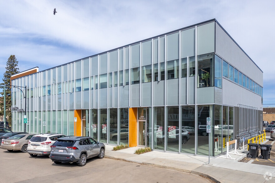 10957 124th St NW, Edmonton, AB for sale - Building Photo - Image 2 of 3