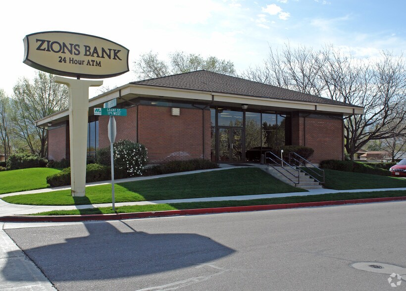 159 W Center St, Midvale, UT for lease - Primary Photo - Image 1 of 14