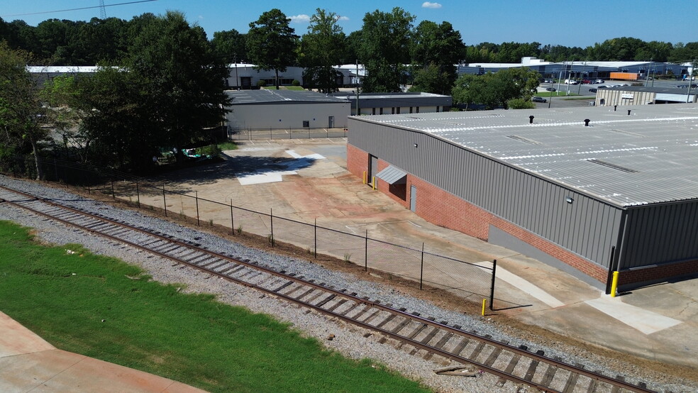 1030 Industrial Park Dr, Marietta, GA for lease - Building Photo - Image 3 of 4
