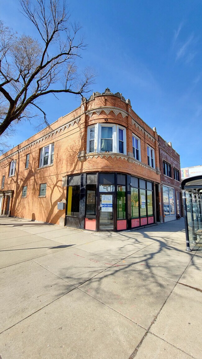 More details for 3901 W Fullerton Ave, Chicago, IL - Retail for Lease