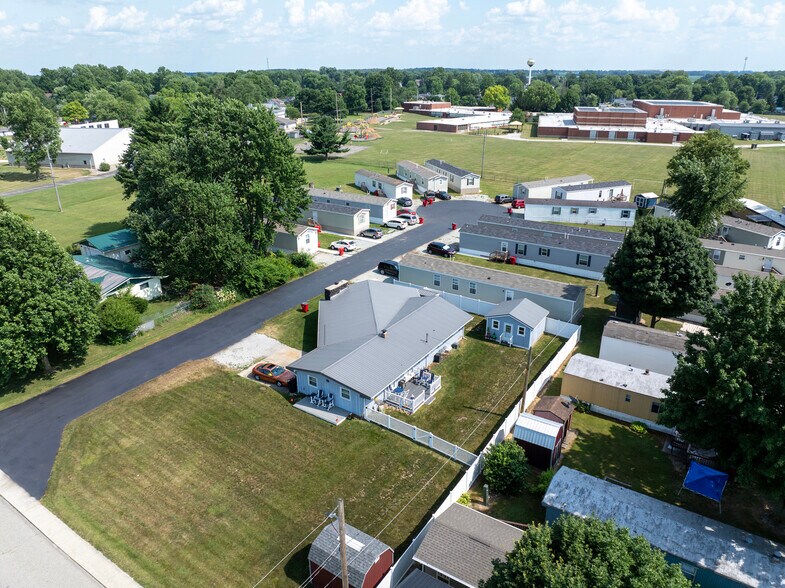 205 W Marshall St, Argos, IN à vendre - Photo du bâtiment - Image 2 de 23