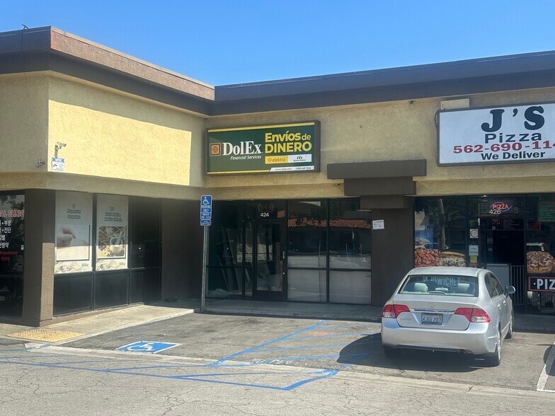 420-432 W La Habra Blvd, La Habra, CA à louer - Photo du bâtiment - Image 3 de 11