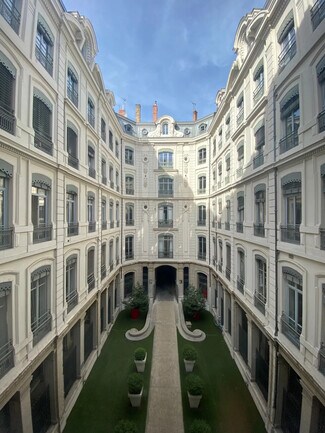 More details for 21 Rue D'Algerie, Lyon - Multifamily for Sale