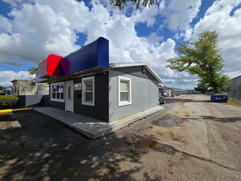 11151 66th St N, Largo, FL for sale - Building Photo - Image 3 of 17
