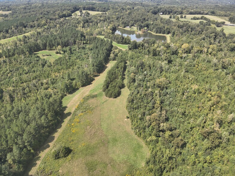 230 Kelly Lane, Farmville, VA à vendre - Photo du bâtiment - Image 3 de 5