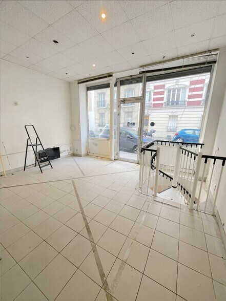 Commerce de détail dans Paris à vendre - Photo du bâtiment - Image 2 de 8