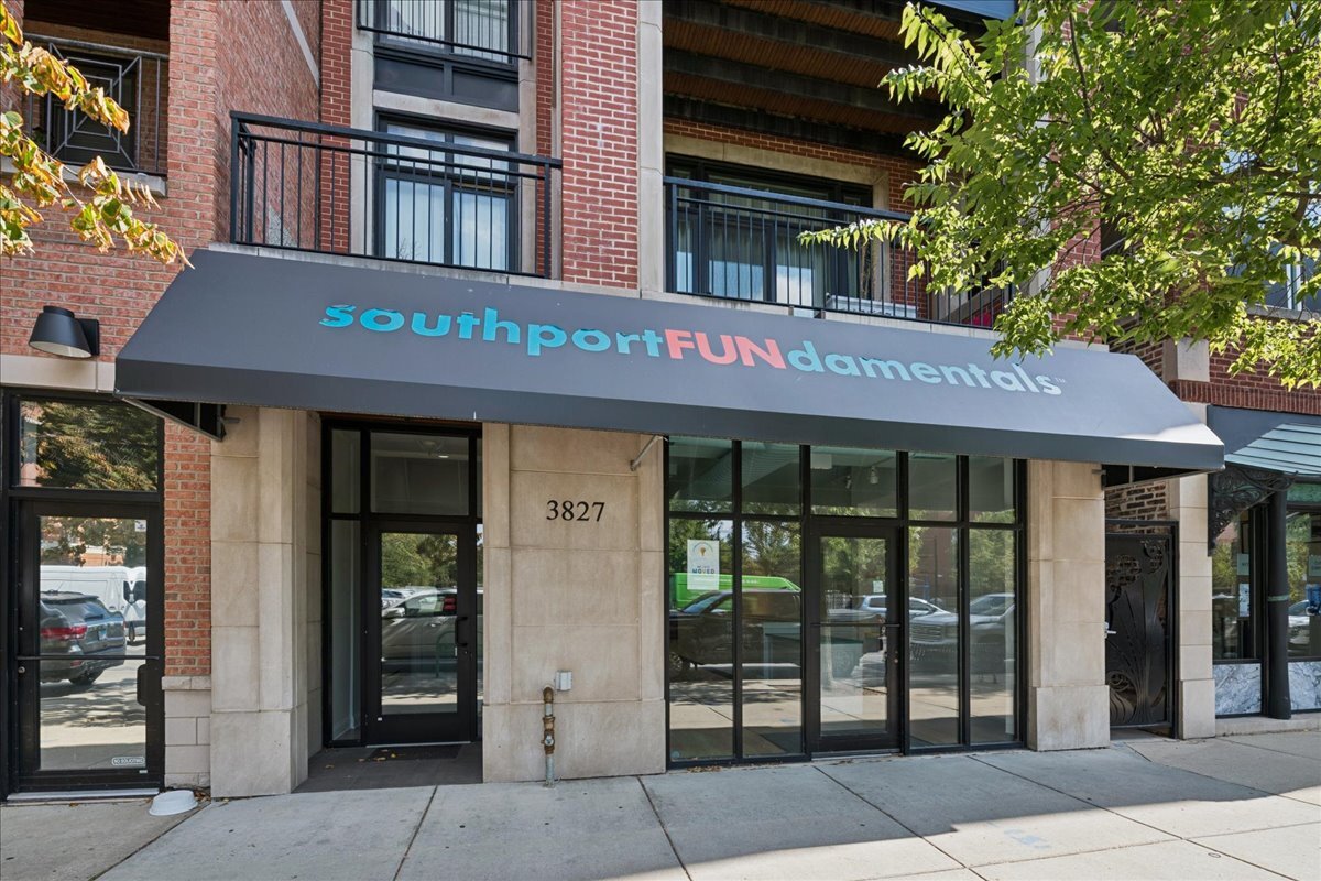 3827 N Southport Ave, Chicago, IL à louer Photo du bâtiment- Image 1 de 17