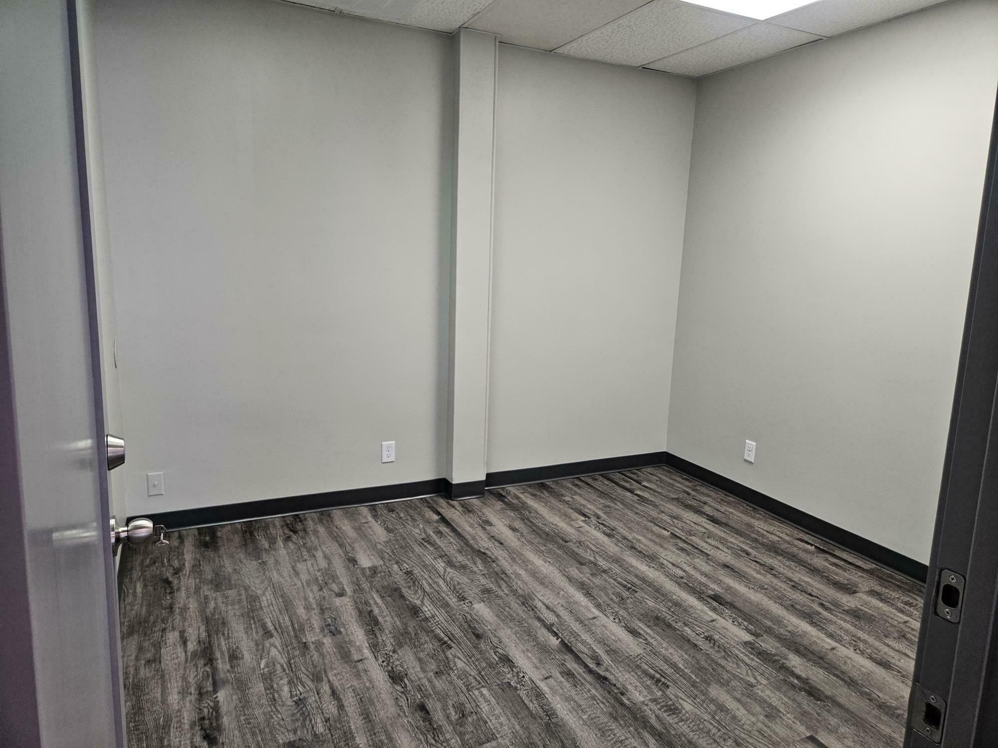 7002-7006 Maple St, Omaha, NE for lease Interior Photo- Image 1 of 1