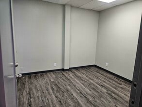 7002-7006 Maple St, Omaha, NE for lease Interior Photo- Image 1 of 1