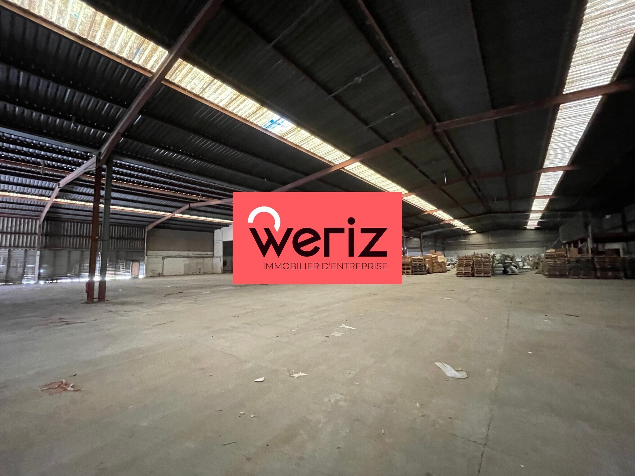 Industrial in Gignac-la-Nerthe for lease Interior Photo- Image 1 of 6