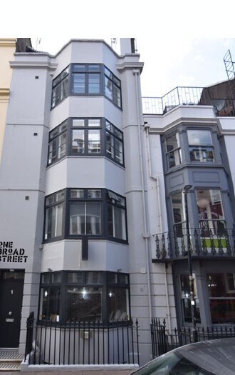 1 Broad St, Brighton à vendre - Photo principale - Image 1 de 1