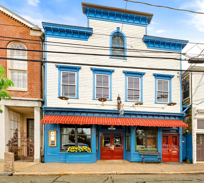 Plus de détails pour 143 Water St, Stonington, CT - Commerce de détail à vendre