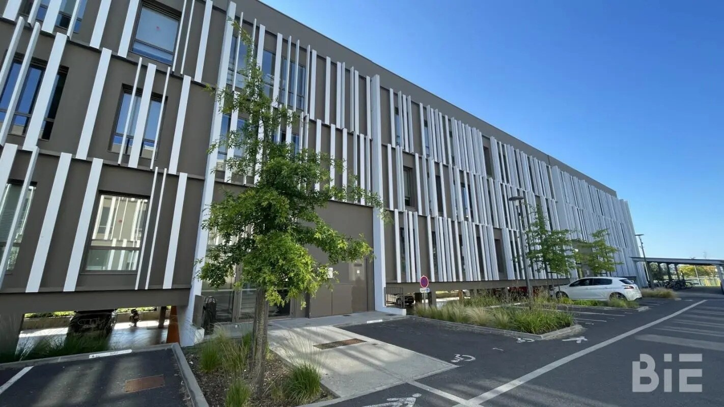 Office in Bruges for lease Building Photo- Image 1 of 16