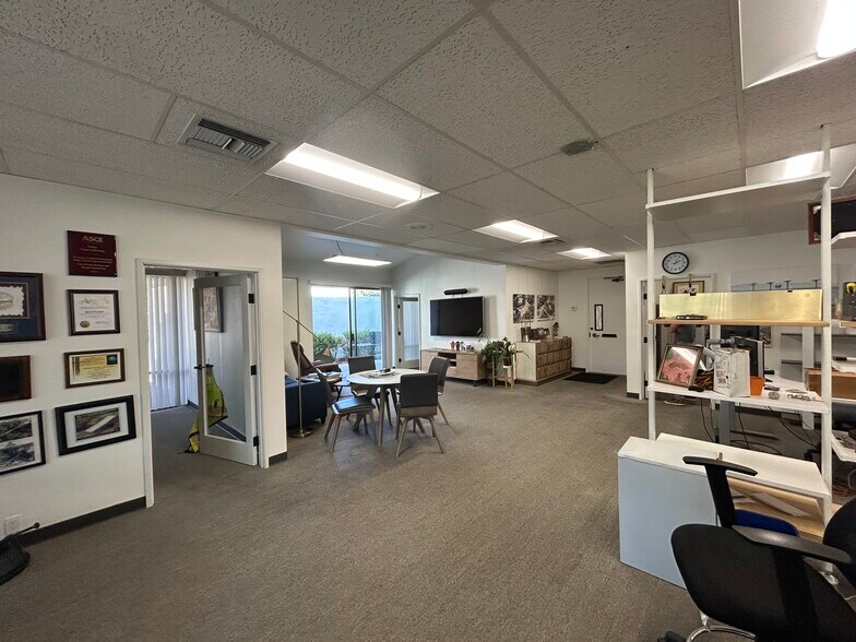 360 S Hope Ave, Santa Barbara, CA à louer - Photo intérieure - Image 2 de 12