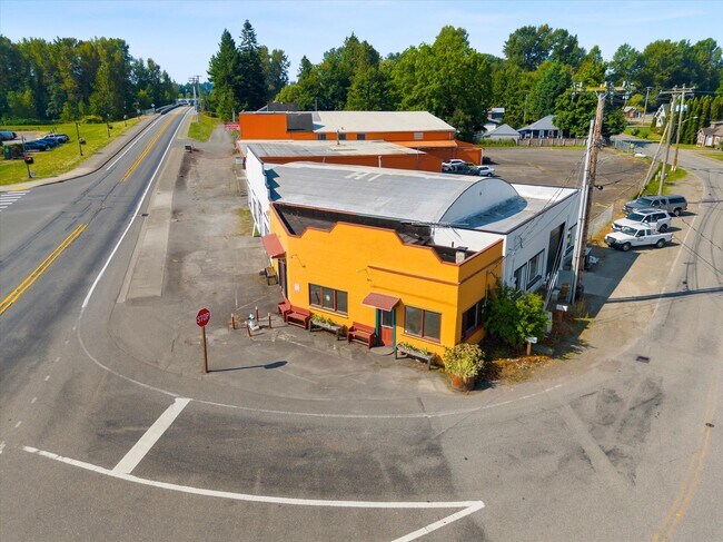 Plus de détails pour 102 Everson Rd, Everson, WA - Commerce de détail à vendre