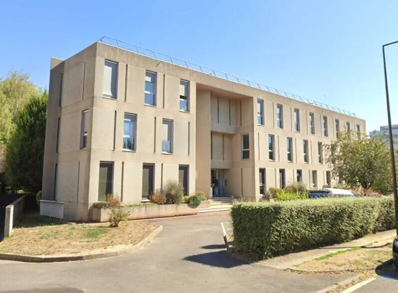 8 Rue Des Frères Caudron, Vélizy-Villacoublay à vendre - Photo du bâtiment - Image 1 de 8