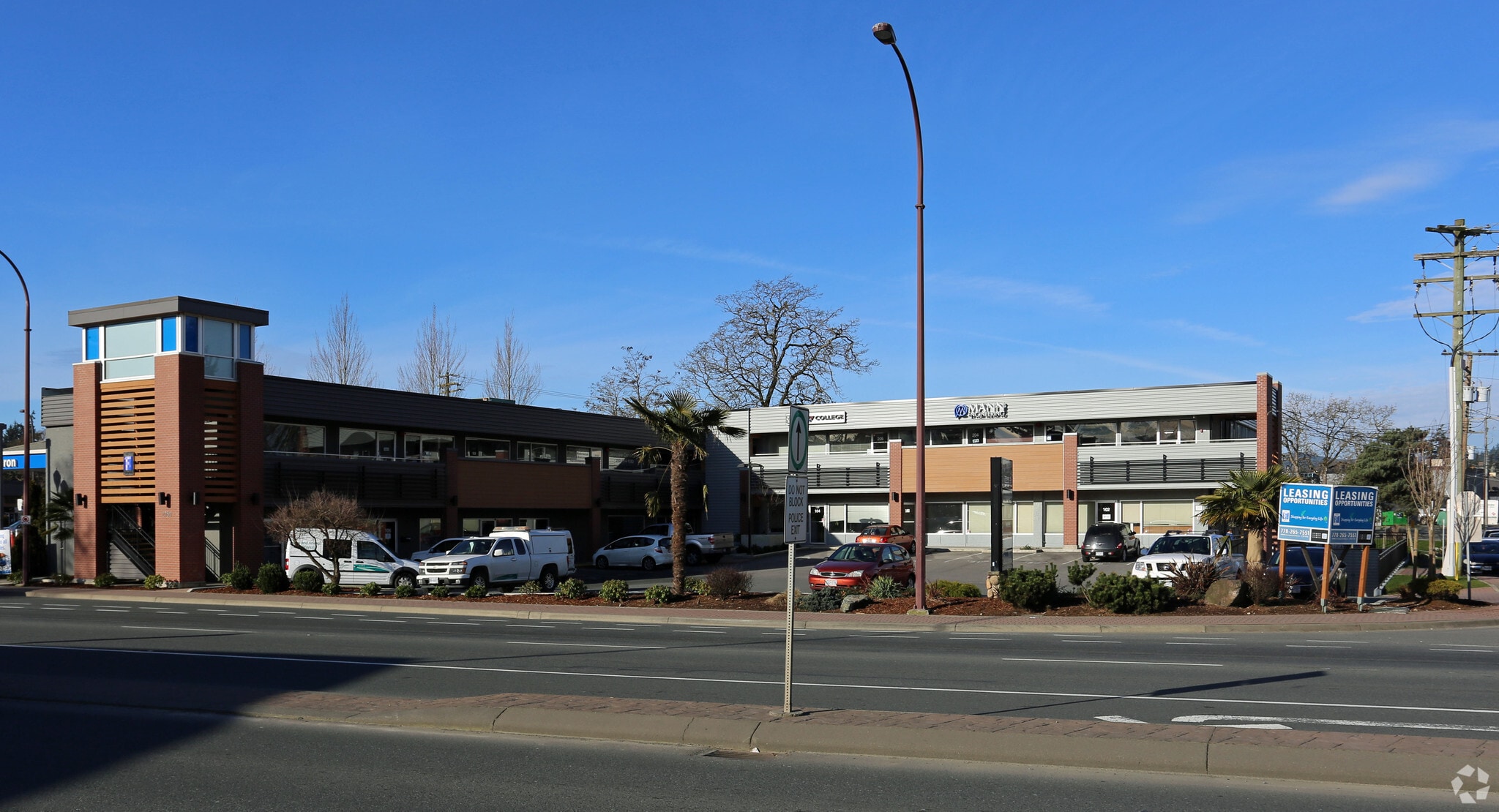 2780 Veterans Memorial Pky, Langford, BC for lease Primary Photo- Image 1 of 6