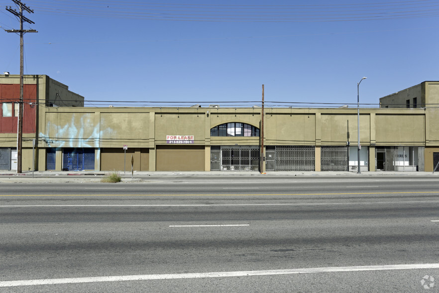 2015-2021 S Santa Fe Ave, Los Angeles, CA à louer - Photo du bâtiment - Image 3 de 7