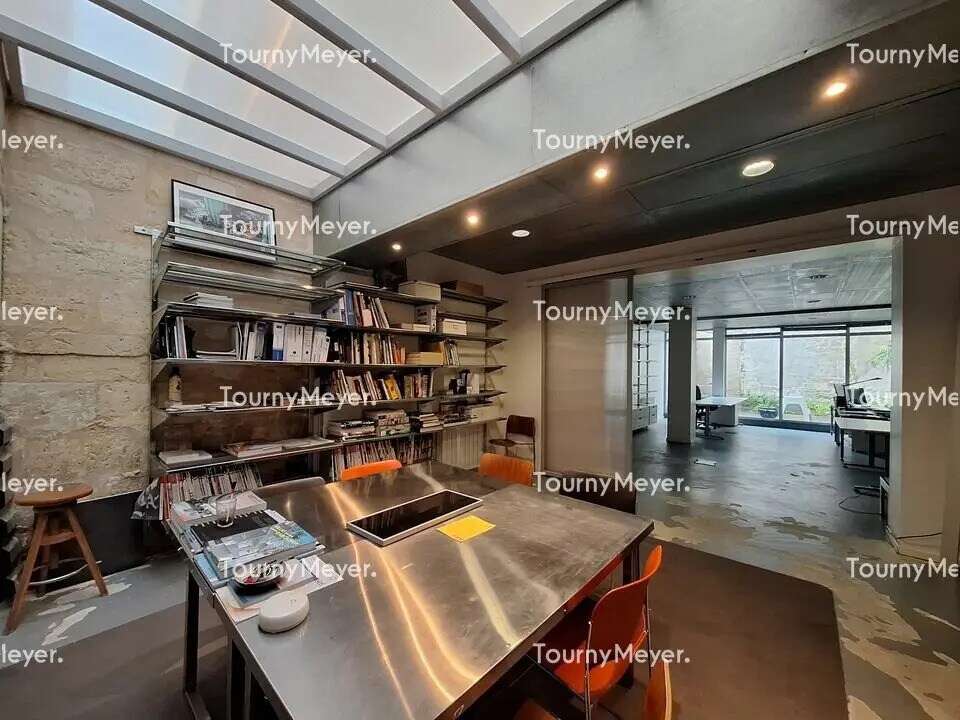 Office in Bordeaux for lease Building Photo- Image 1 of 8