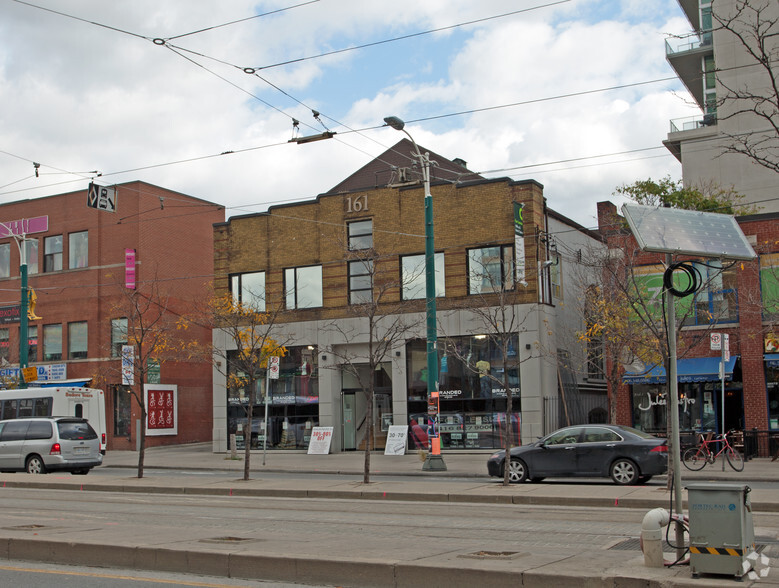 161 Spadina Ave, Toronto, ON for sale - Primary Photo - Image 1 of 1