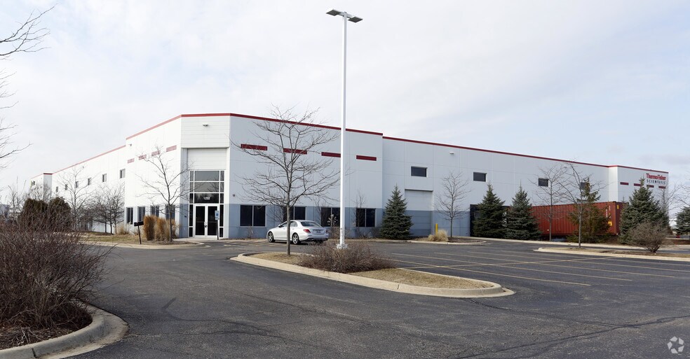 1230-1236 Hardt Cir, Bartlett, IL à louer - Photo du bâtiment - Image 3 de 6