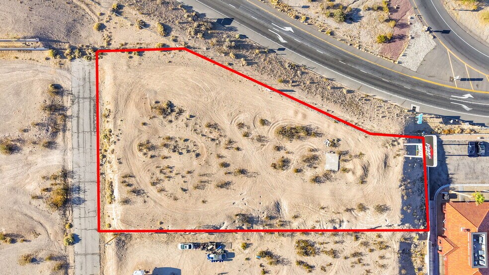 2nd St, Barstow, CA à vendre - Photo du bâtiment - Image 2 de 13