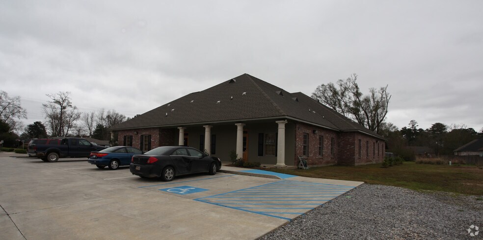 1211-1217 N Range Ave, Denham Springs, LA à louer - Photo du bâtiment - Image 3 de 3