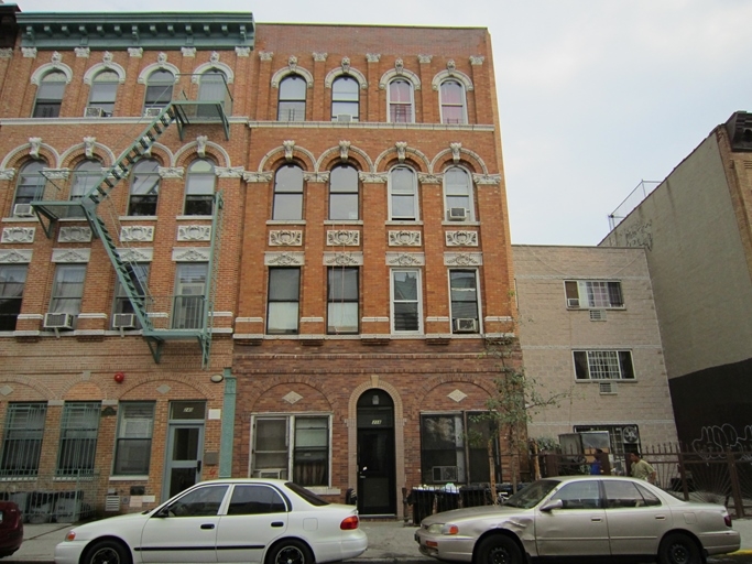 238 Stockholm St, Brooklyn, NY for sale - Primary Photo - Image 1 of 1