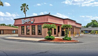 5658 Gall Blvd, Zephyrhills FL - Drive Through Restaurant