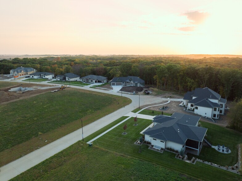 SW Indigo Ave, Van Meter, IA à vendre - Photo du bâtiment - Image 2 de 14