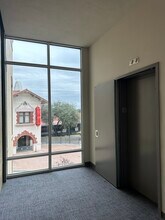 119 Heiman St, San Antonio, TX for lease Lobby- Image 1 of 4