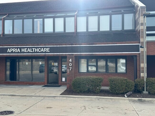 Plus de détails pour 407-409 Devonshire Dr, Champaign, IL - Bureau à louer