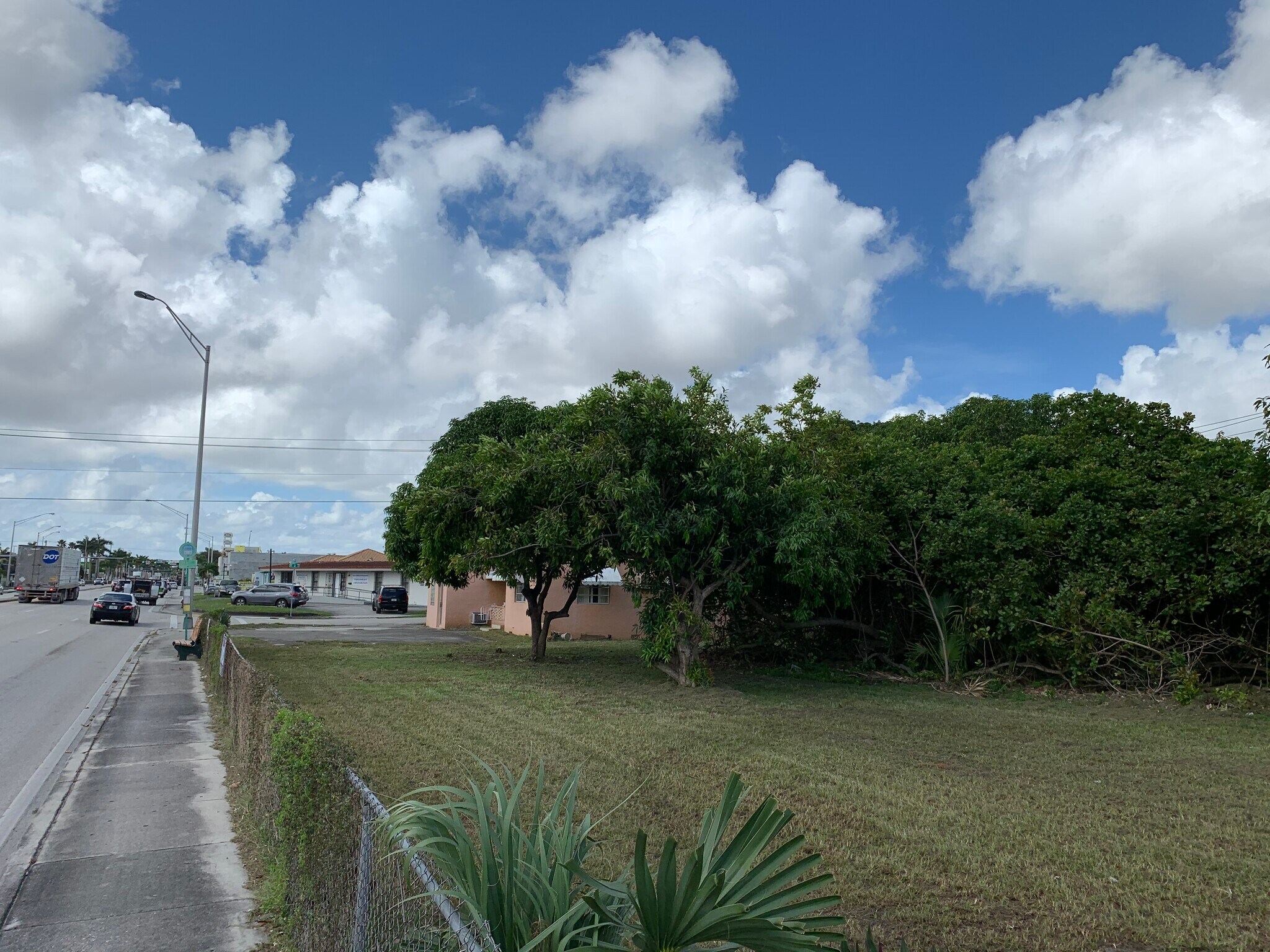 291 W 49th St, Hialeah, FL à louer Photo principale- Image 1 de 13