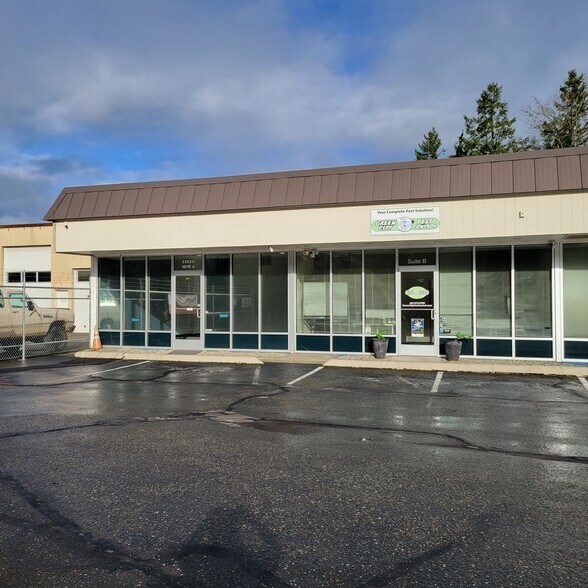 21505 SE Renton Maple Valley Rd, Maple Valley, WA à louer - Photo du bâtiment - Image 3 de 7
