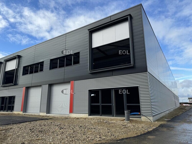 Flex in Avrainville for lease - Building Photo - Image 3 of 5